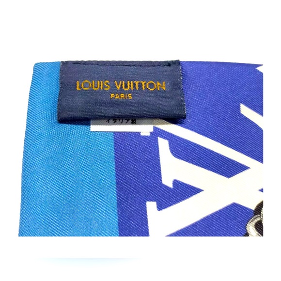 Louis Vuitton Monogram Silk Bandeau Scarf - Picture 3 of 9